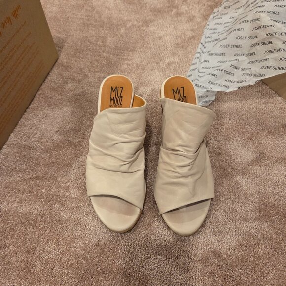 Ainsely Heeled Slide - Picture 1 of 5